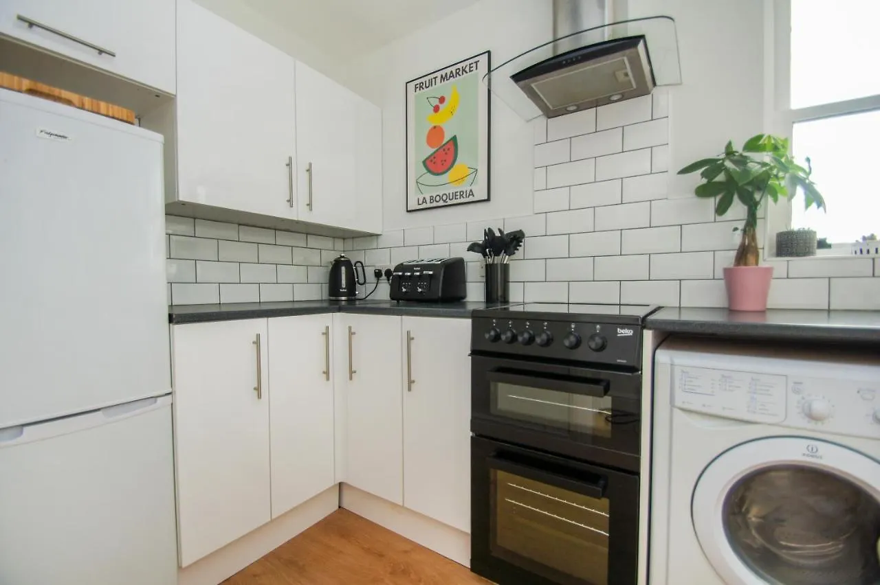 Waterloo Apartment - By Brighton Holiday Lets